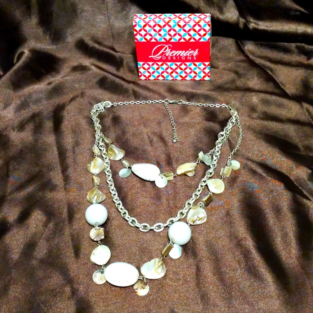 Premier design necklace